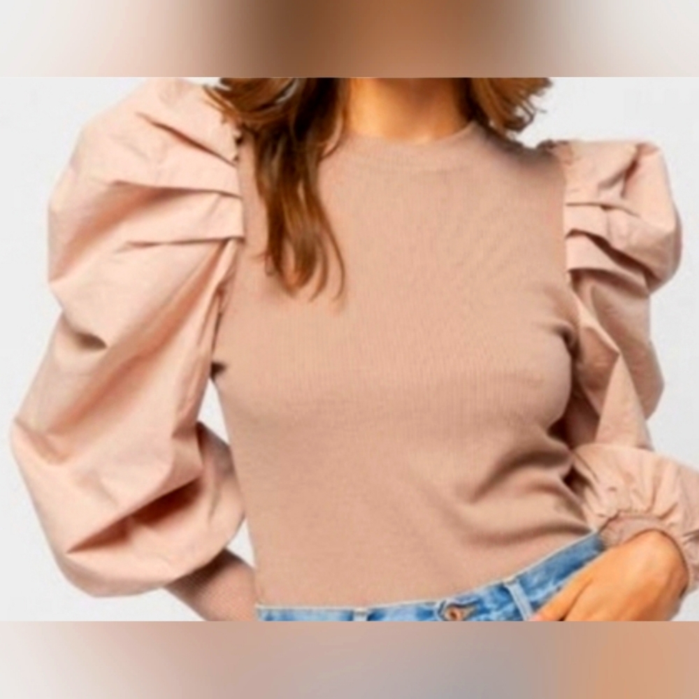 Puffed Sleeve Top